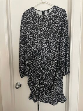 SHEIN Black and White Long Sleeve Floral Ruched Dress